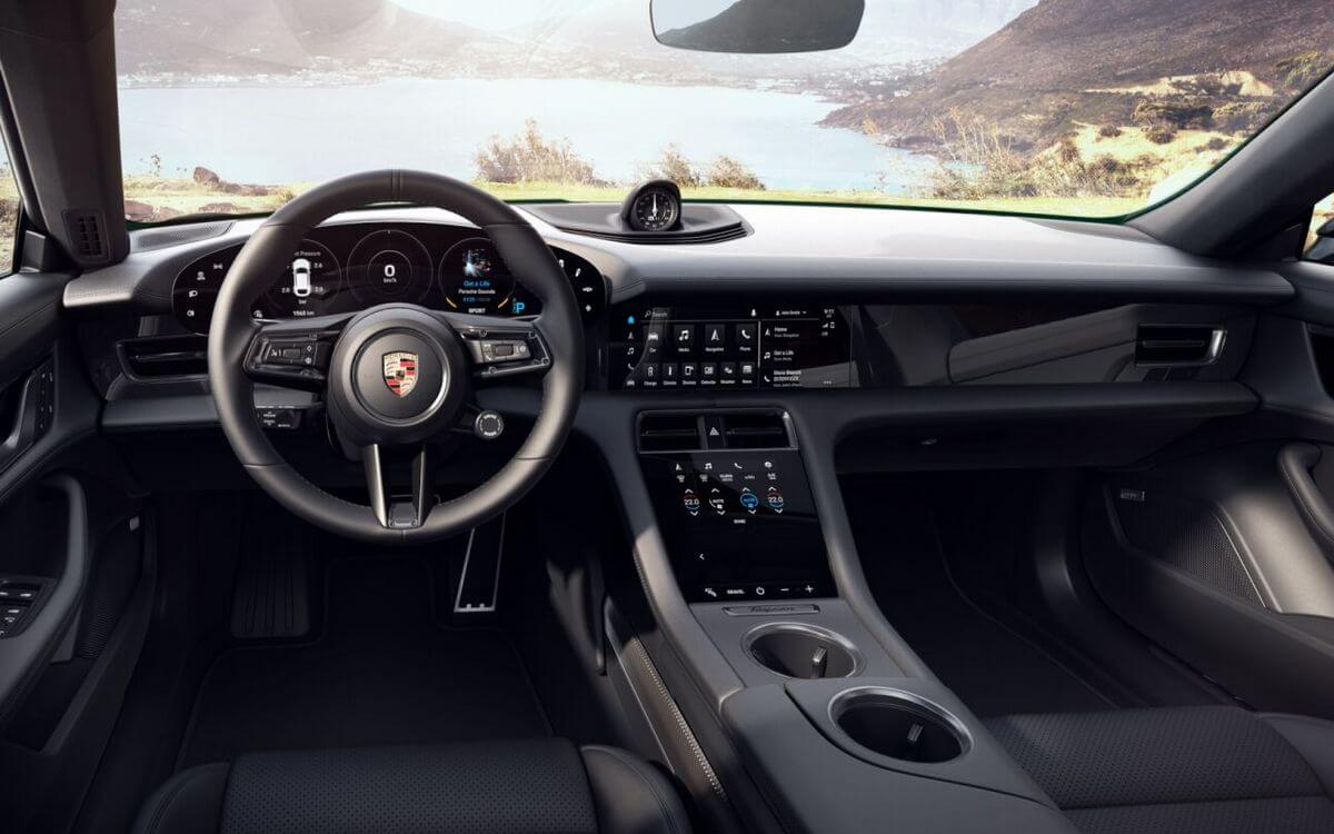 Porsche Taycan Turbo S Cross Turismo Interior